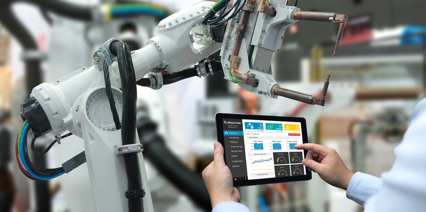 Industrial robot arm in factory - Helmholtz AI Projects 2023